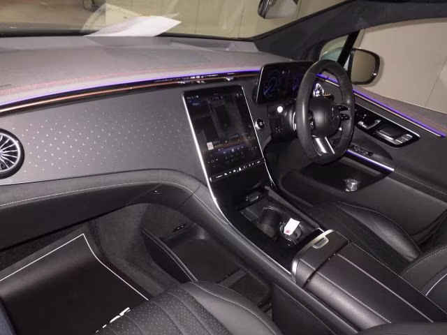 MERCEDES-BENZ EQE SUV