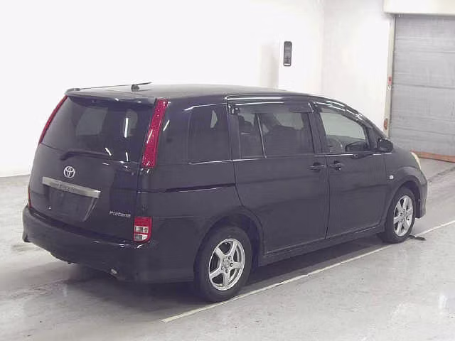 TOYOTA ISIS