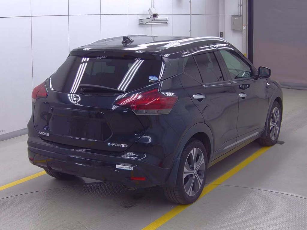 NISSAN KICKS
