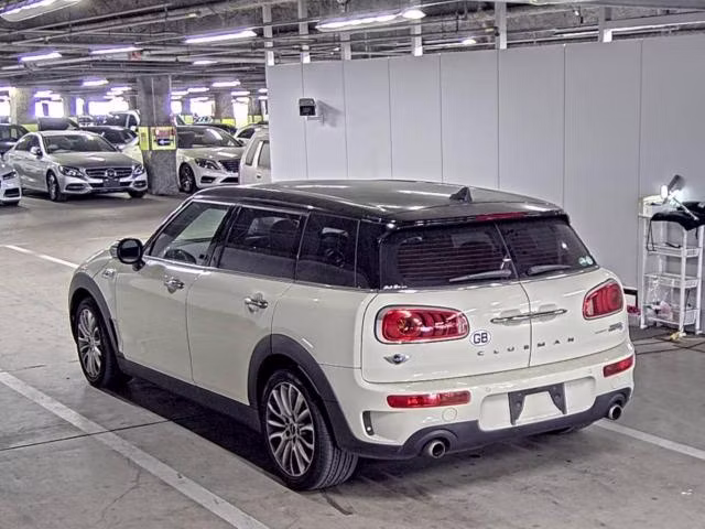 MINI CLUBMAN