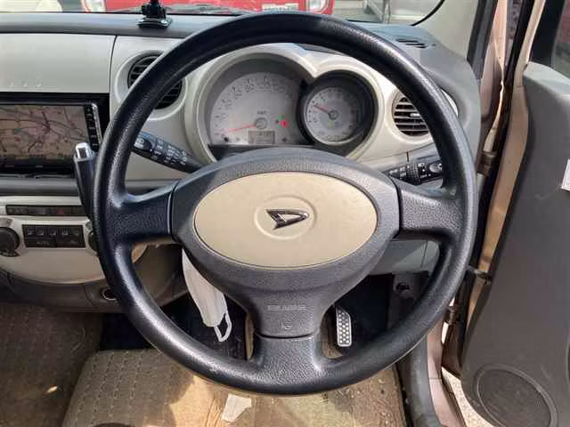 DAIHATSU MOVE LATTE