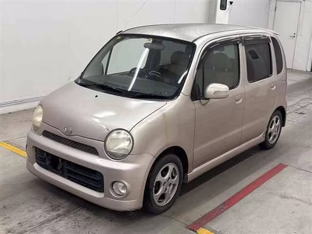DAIHATSU MOVE LATTE