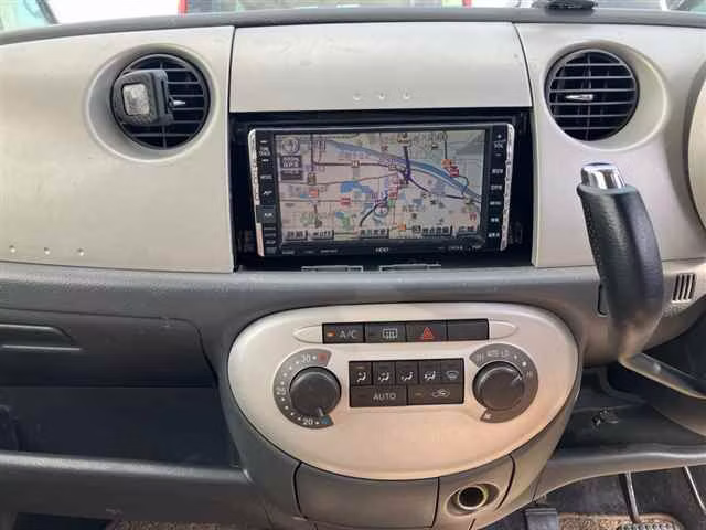 DAIHATSU MOVE LATTE