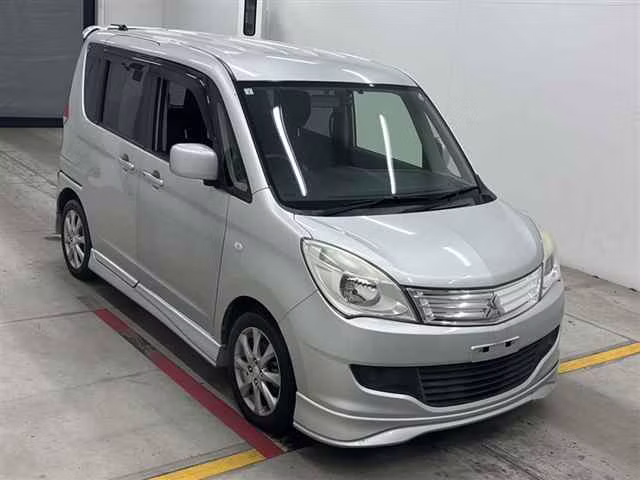 MITSUBISHI DELICA D:2
