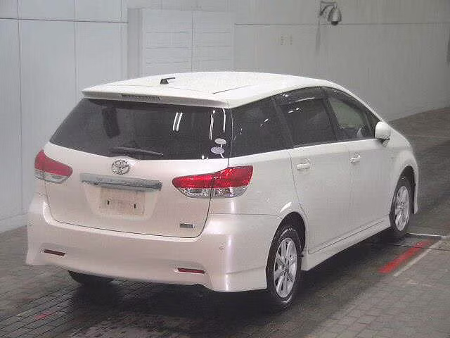 TOYOTA WISH