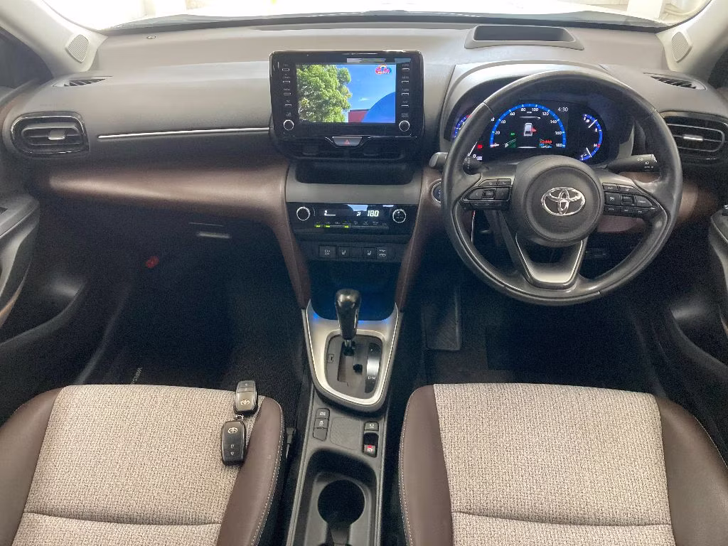 TOYOTA YARIS CROSS