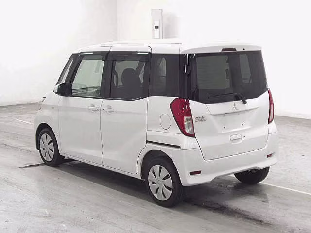 MITSUBISHI EK SPACE