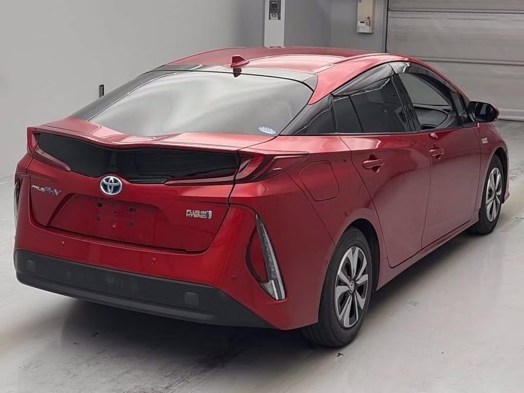 TOYOTA PRIUS PHV