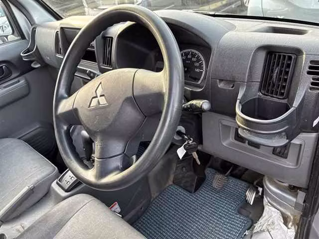 MITSUBISHI MINICAB