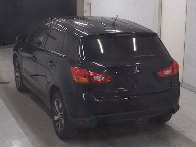 MITSUBISHI RVR