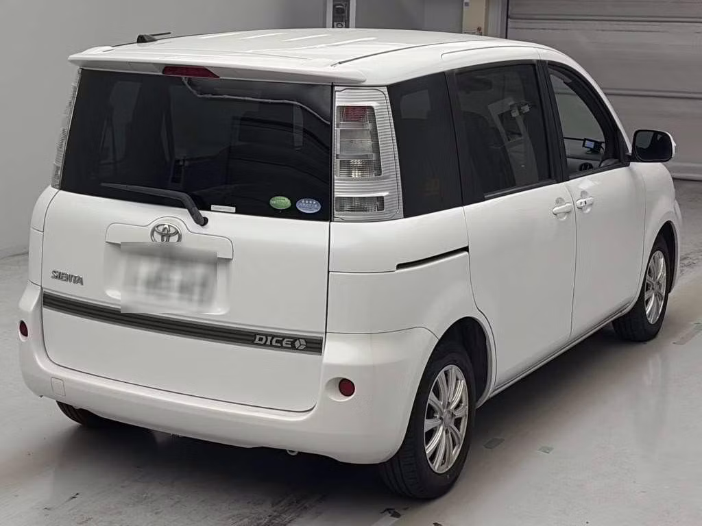 TOYOTA SIENTA