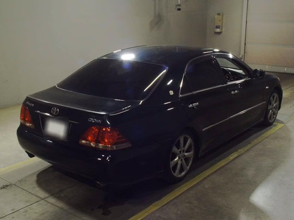 TOYOTA CROWN