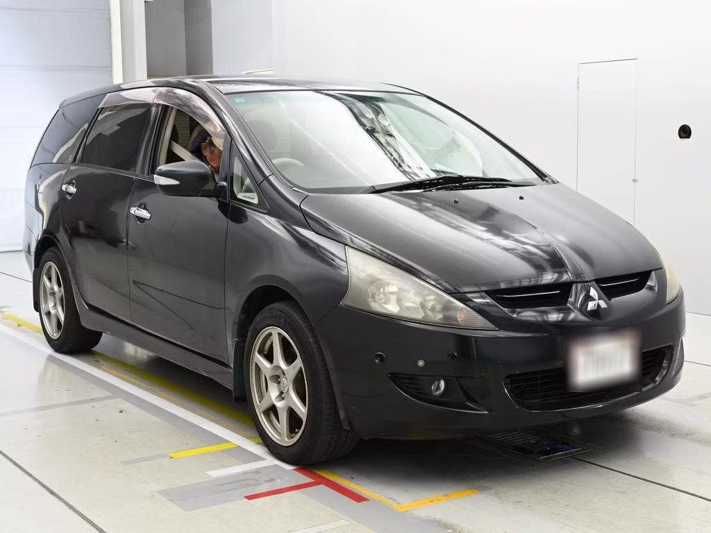 MITSUBISHI GRANDIS