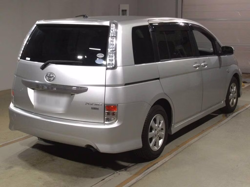 TOYOTA ISIS