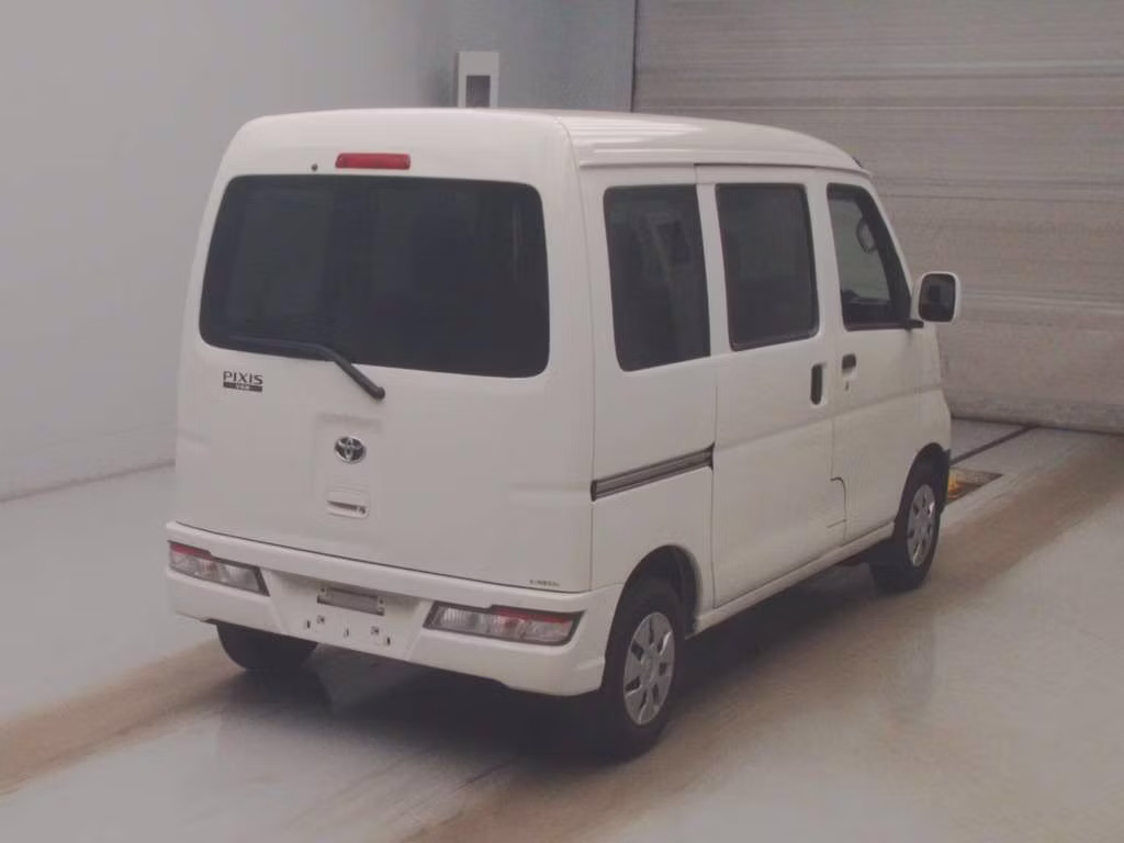 TOYOTA PIXIS VAN