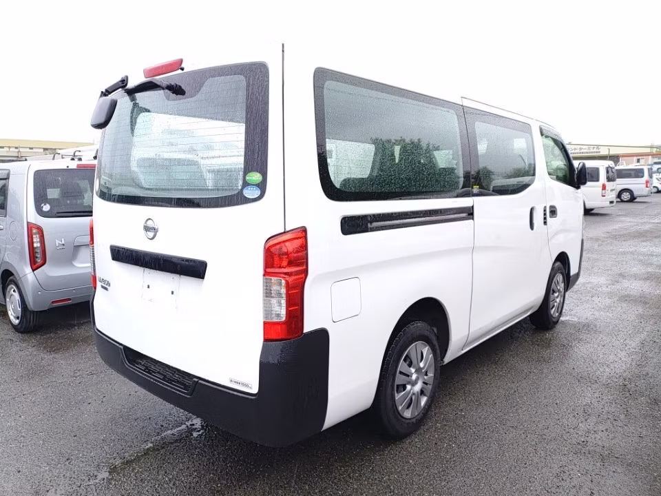 NISSAN NV350 CARAVAN