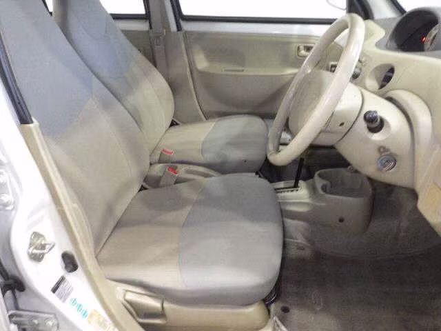 DAIHATSU ESSE