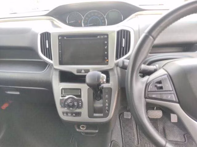 MITSUBISHI DELICA D:2
