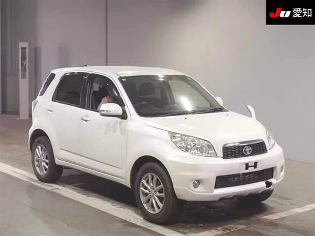 TOYOTA RUSH