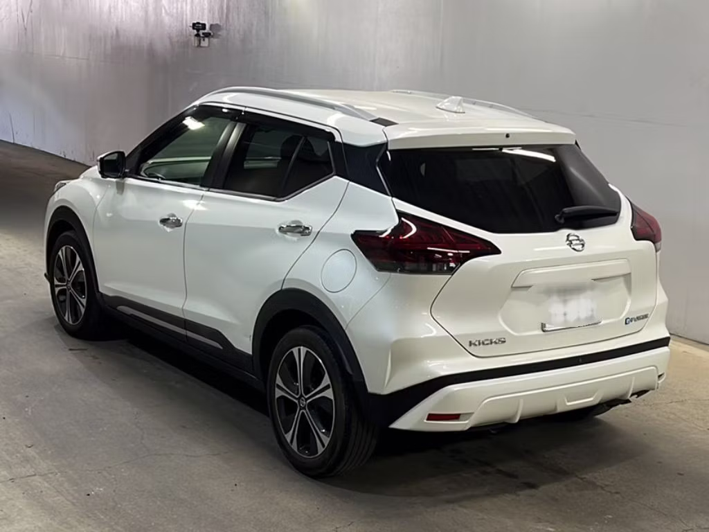 NISSAN KICKS