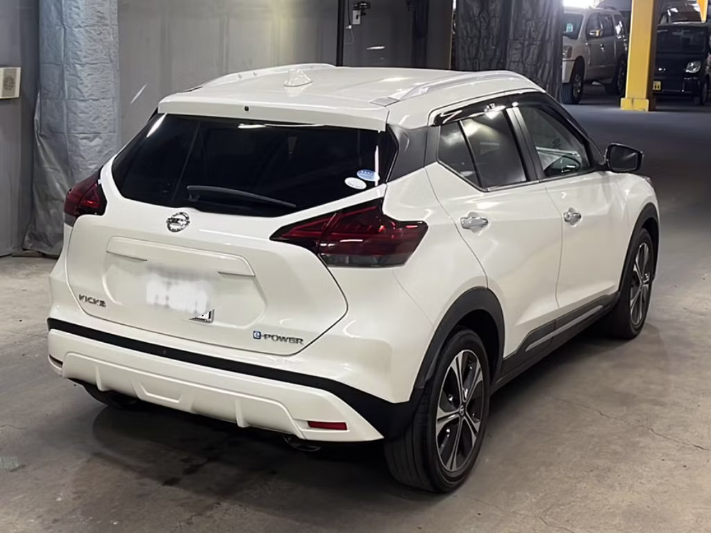 NISSAN KICKS