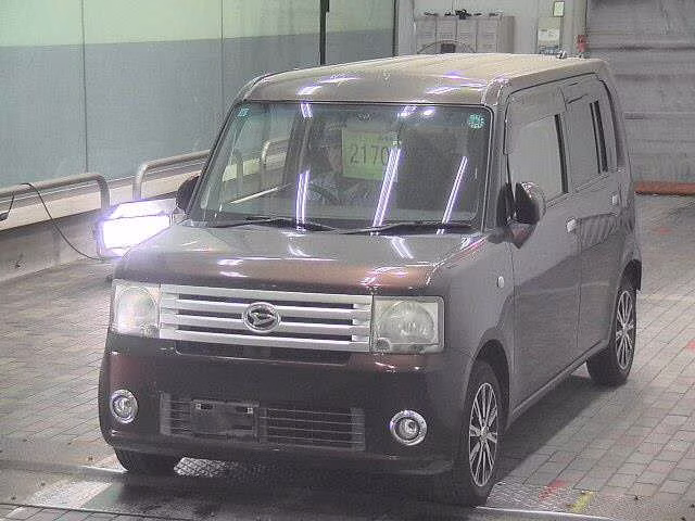 DAIHATSU MOVE CONTE