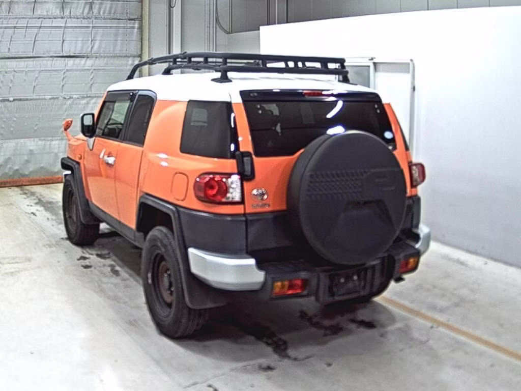 TOYOTA FJ CRUISER