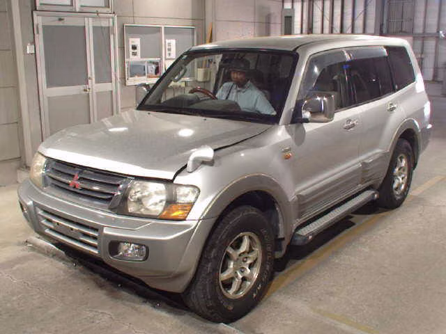 MITSUBISHI PAJERO
