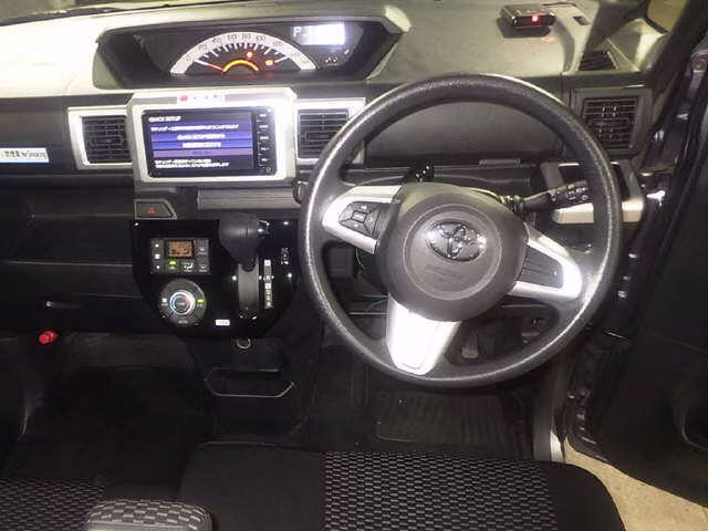 TOYOTA PIXIS MEGA