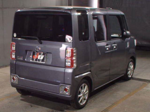 TOYOTA PIXIS MEGA