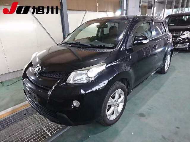 TOYOTA IST