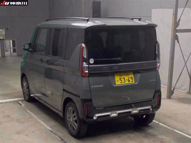 MITSUBISHI DELICA MINI