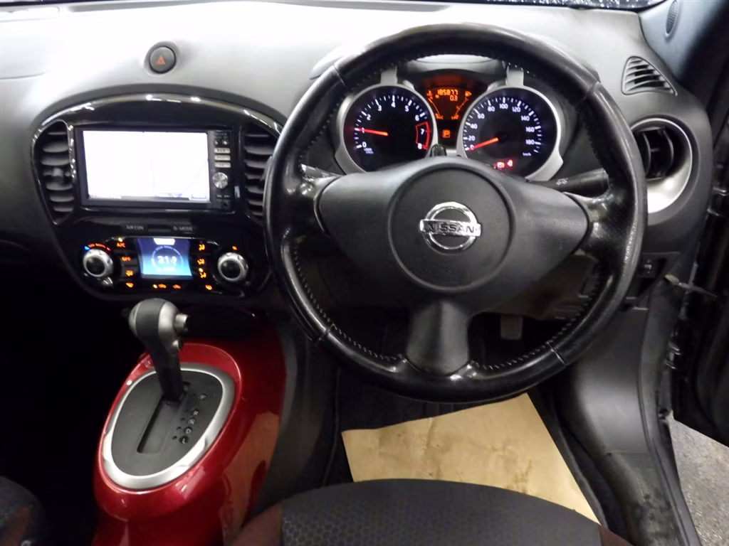 NISSAN JUKE