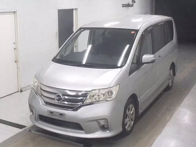 NISSAN SERENA