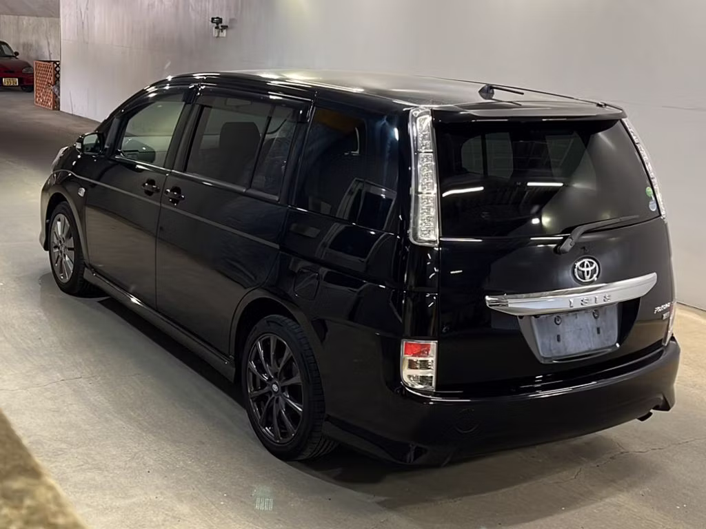 TOYOTA ISIS