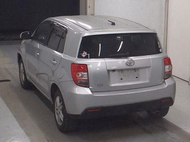 TOYOTA IST