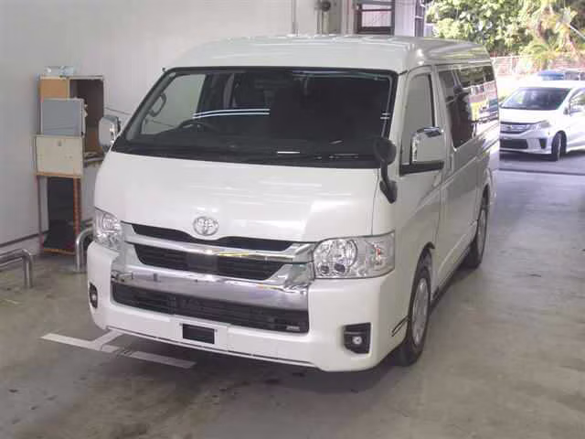 TOYOTA HIACE