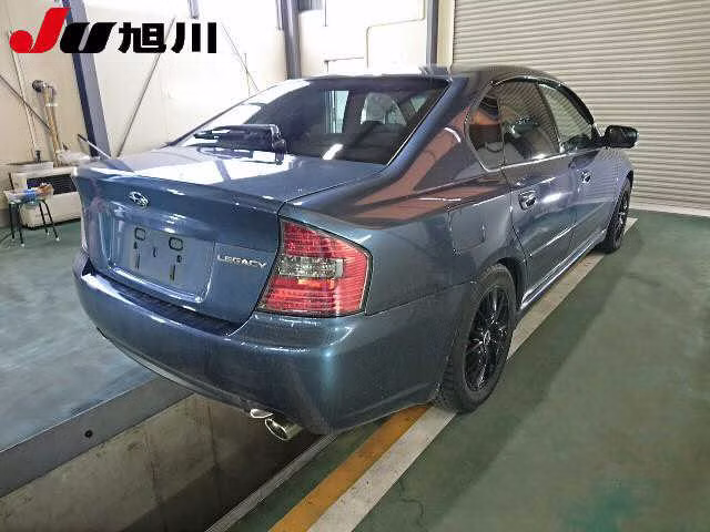 SUBARU LEGACY B4