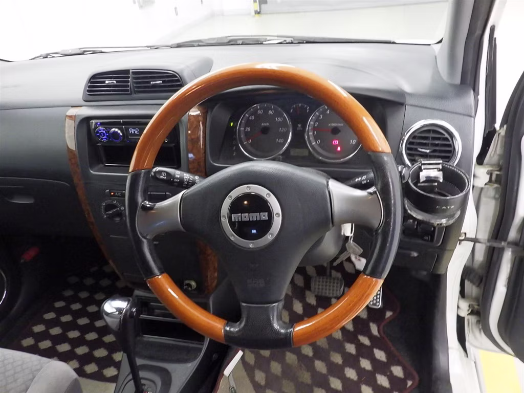 DAIHATSU MIRA AVY