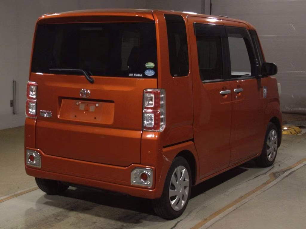 TOYOTA PIXIS MEGA