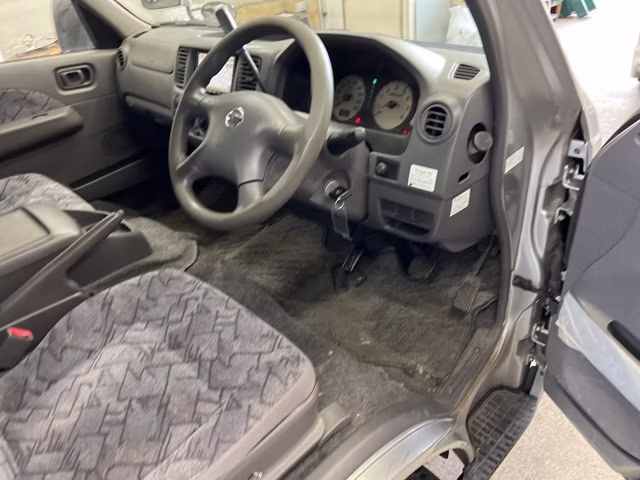 NISSAN CARAVAN