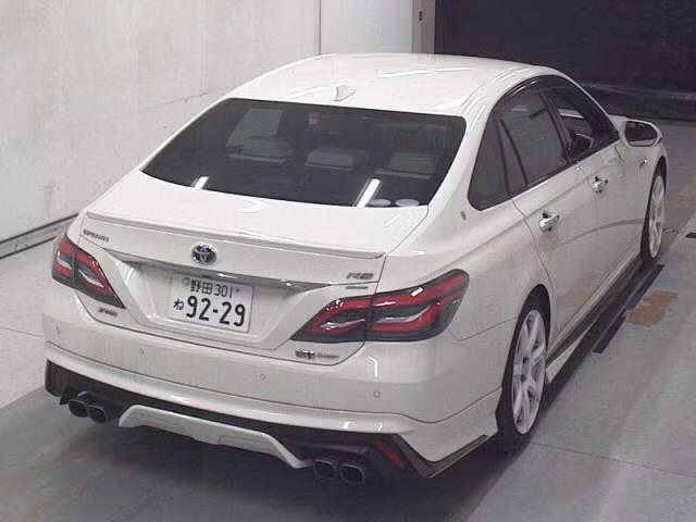 TOYOTA CROWN