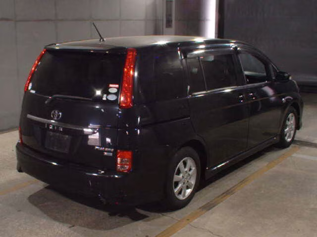 TOYOTA ISIS