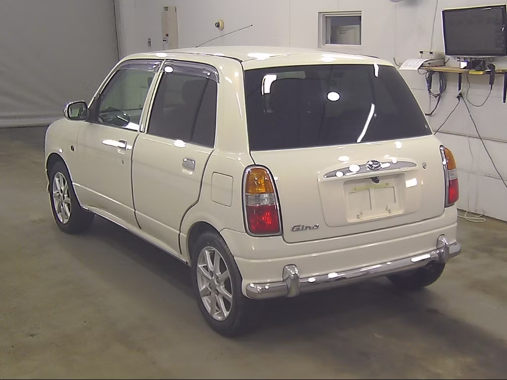 DAIHATSU MIRA GINO