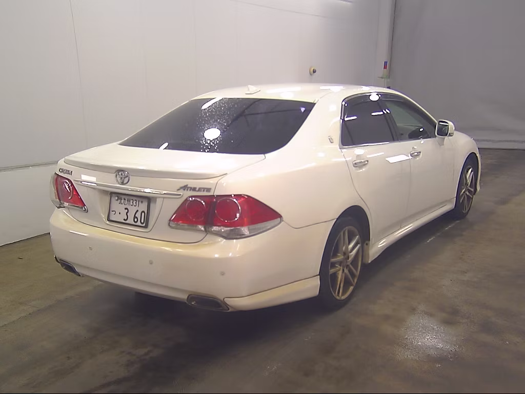 TOYOTA CROWN