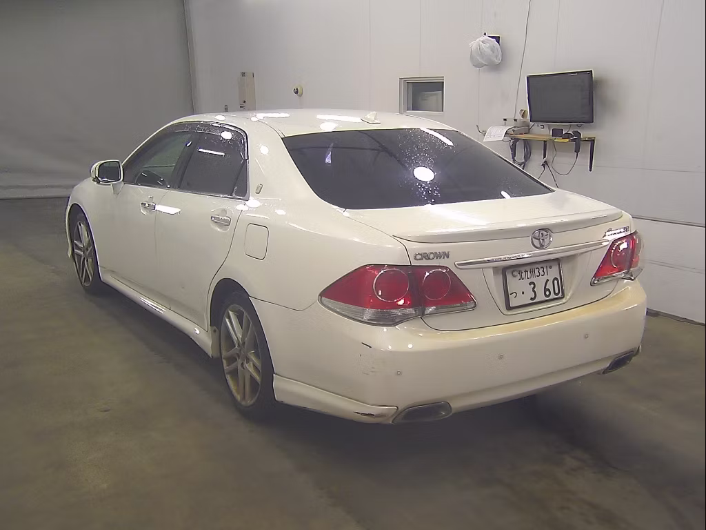 TOYOTA CROWN