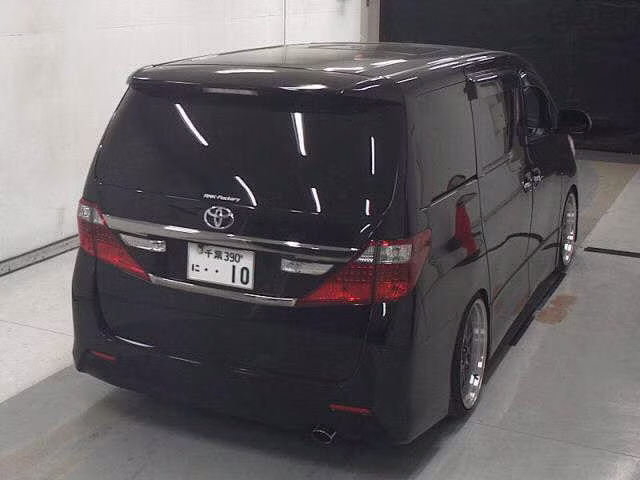 TOYOTA ALPHARD