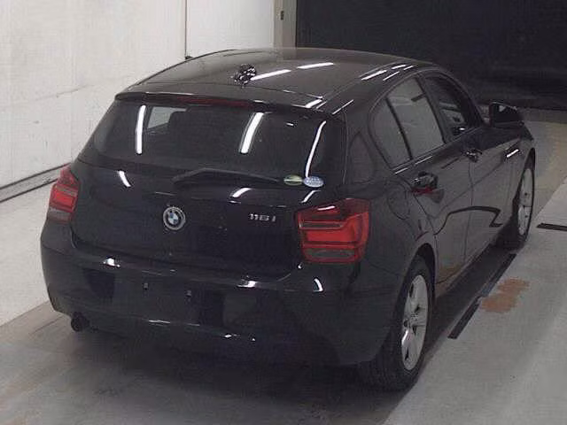 BMW 1-SERIES
