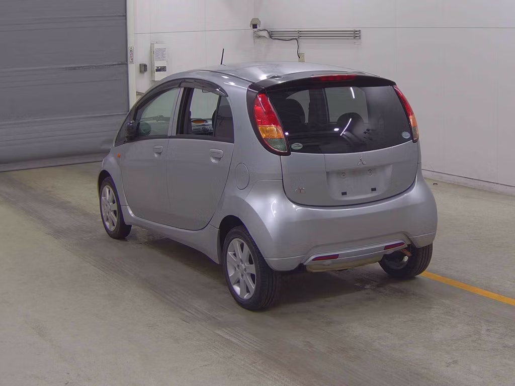 MITSUBISHI I