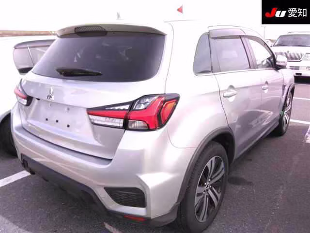 MITSUBISHI RVR